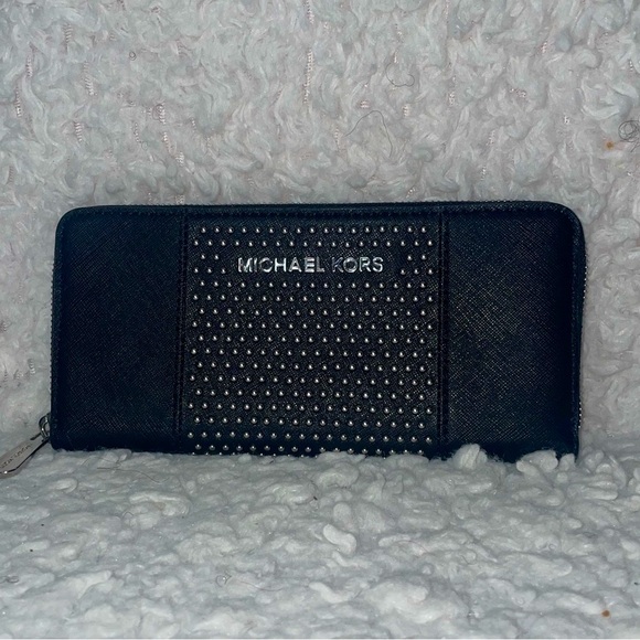 Michael Kors Micro Stud Hamilton Limited Edition Large Tote Bag & Wallet Set - Picture 13 of 17